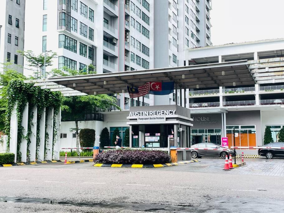 High Floor Studio Austin Regency Mount Austin W Balcony 3 Plus 1Pax 5 Mins Aeon Johor Bahru Exterior photo